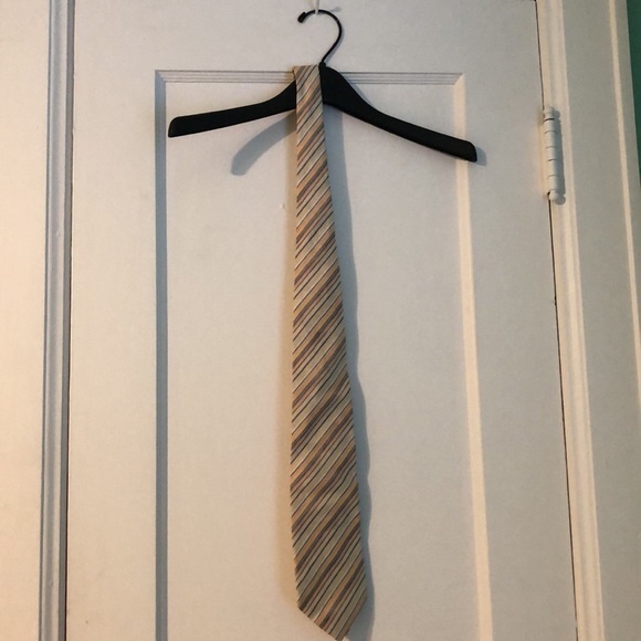 Linen and silk pastel striped banana Republic tie - Picture 2 of 4